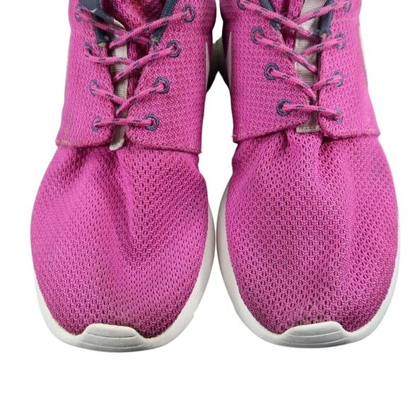 Nike Shoes Womens 7.5 Athletic Trainers Roshe Run Lifestyle Active Comfort Pink - Picture 13 of 14